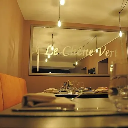 酒店 Logis Le Chene 萨韦奈