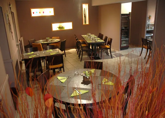 Logis Le Chêne Hotel Savenay