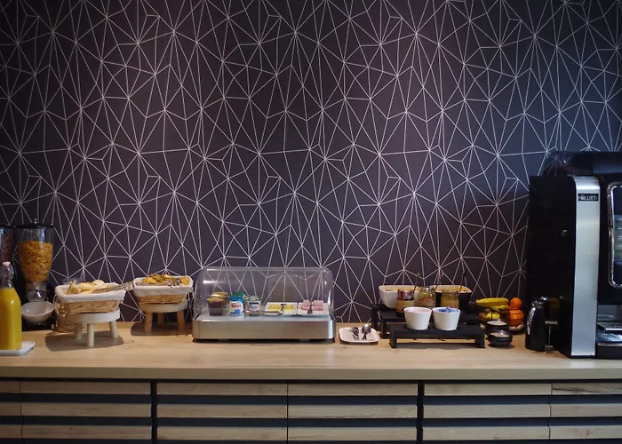 Logis Le Chêne Hotel Savenay